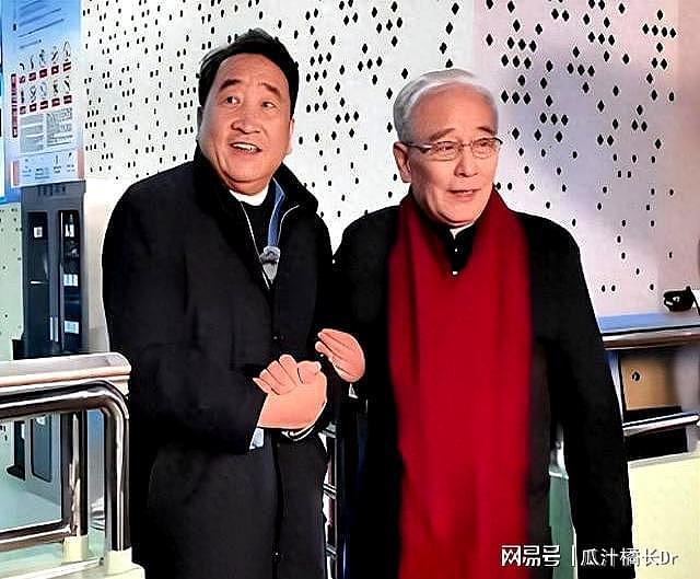 75岁姜昆近况曝光,马志明仅差5岁却老到不敢认,状态像是两代人(组图) - 1