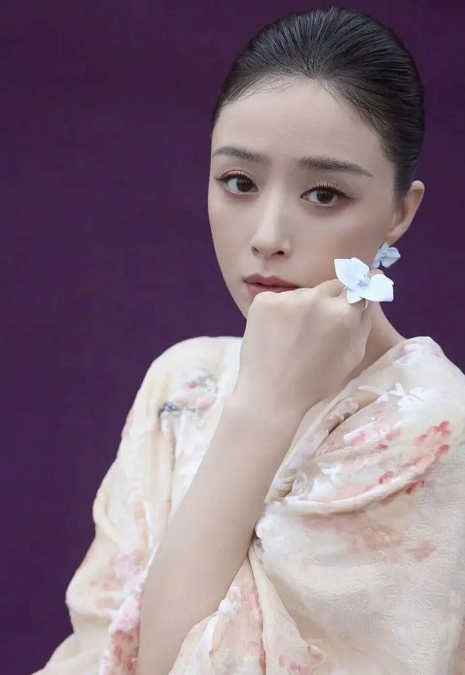 蒋欣为红毯减肥节食哭红眼,忍不住崩溃大哭(组图) - 3