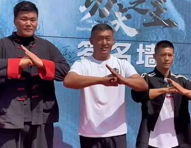 徒弟被打昏迷!中国武术大师:能打人不等于能挨揍,平时不练抗击打(组图) - 2