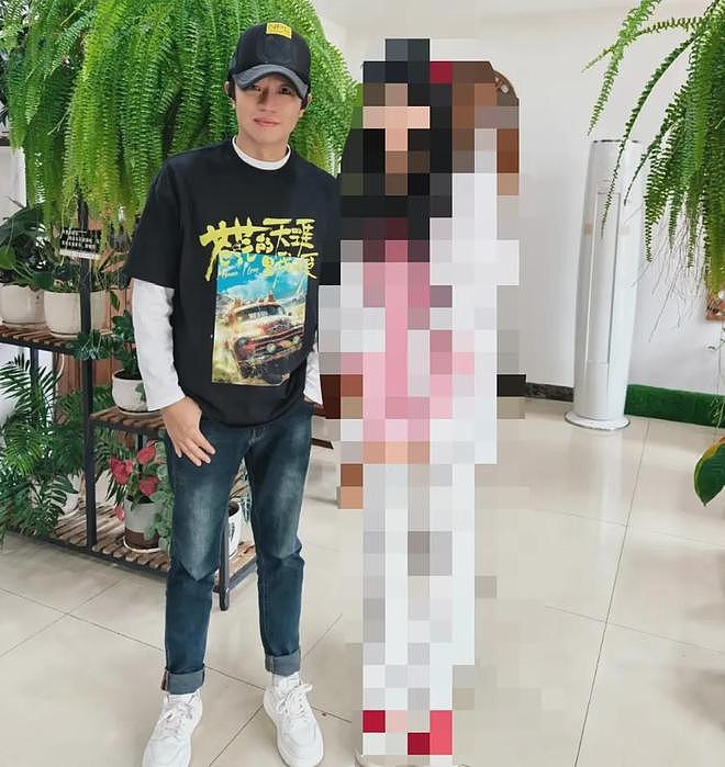 玲花时隔4个月单人复出,曾毅近照憔悴暴瘦,凤凰传奇合体艰难(组图) - 10