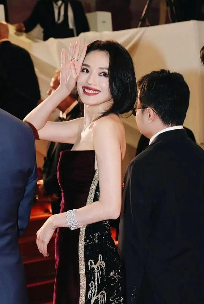 预定年度十佳！49岁的舒淇，杀疯了（组图） - 28
