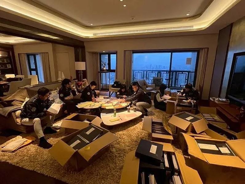 太子集团:在台负责人、美制裁2台女移送检方,性感特助灿笑惹议(组图) - 9