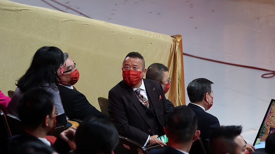 香港知名男星曝曾志伟回TVB任高层，不为救亡，而是想炒掉余咏珊（组图） - 5