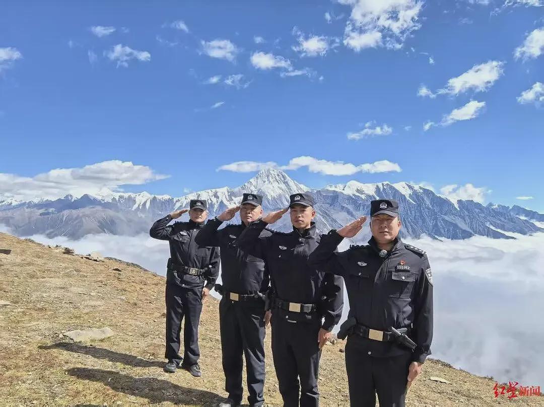 川西登山徒步乱象调查:山高路险,报警多是迷路(组图) - 7