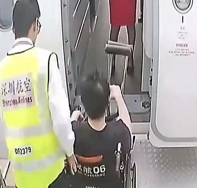郑智化事件再度升级!讽刺大陆激怒全网,官方严厉评论揭露其丑行(组图) - 2