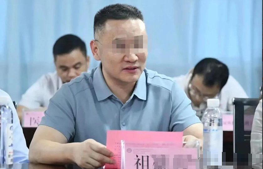 网传医院院长值班室私会女主任,官方通报17分钟视频线索信息量太大(组图) - 8