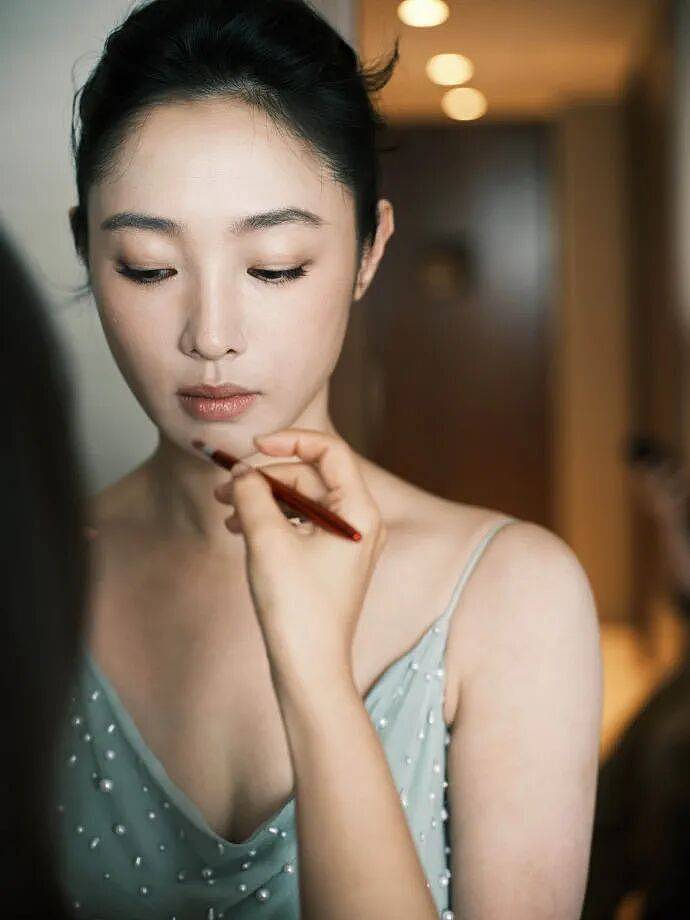 文艺女星拉踩同期被群殴？白百何手撕制片？（组图） - 1