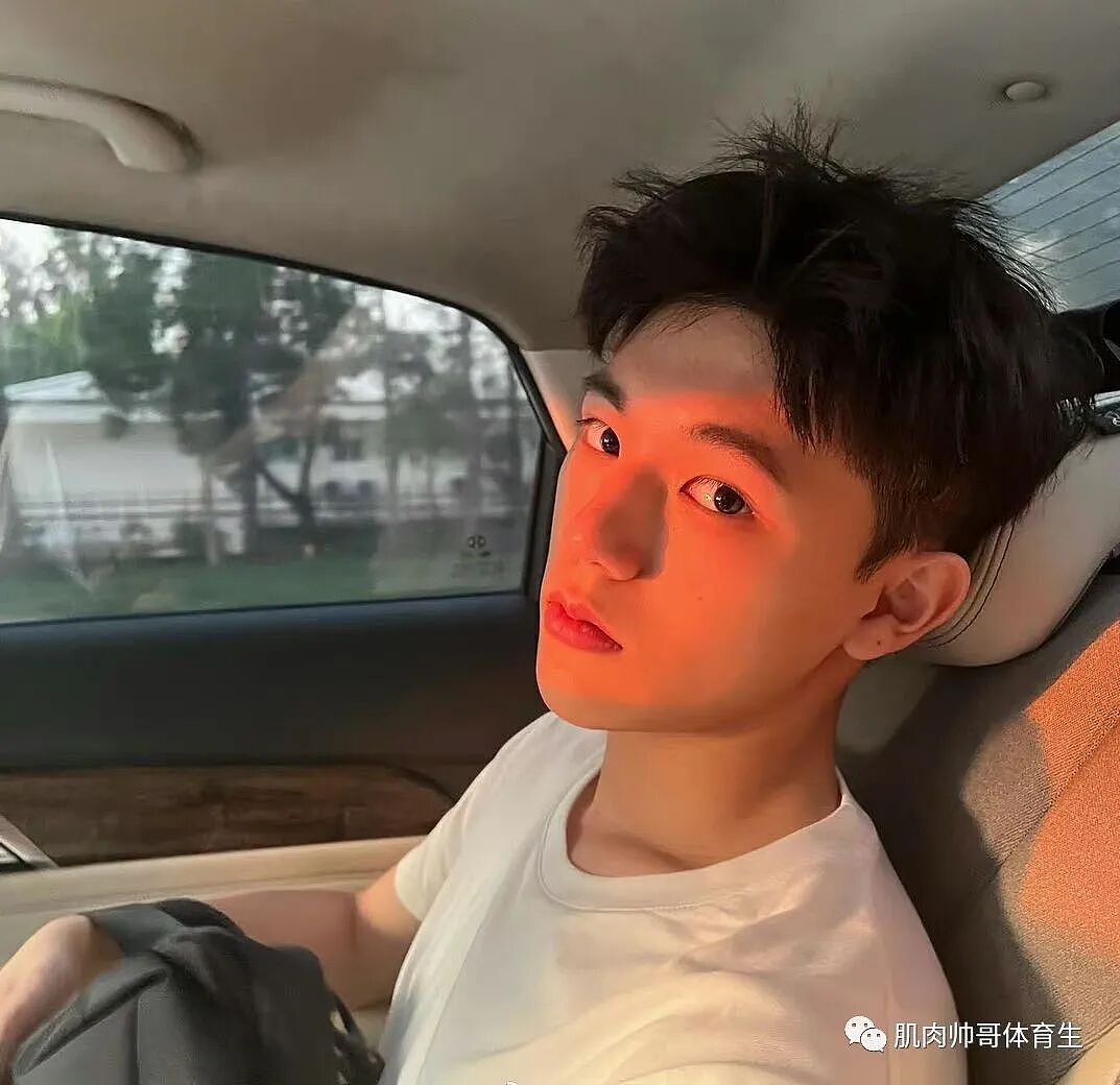 【帅哥】每天早上看会帅哥，又是精神满满的一天（组图） - 10