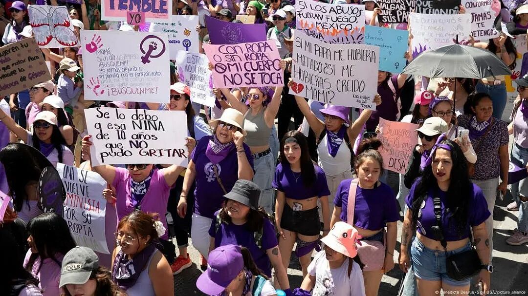 墨西哥女总统当街遭遇咸猪手，差点被强吻！事后起诉：为了墨西哥所有女性（组图） - 15