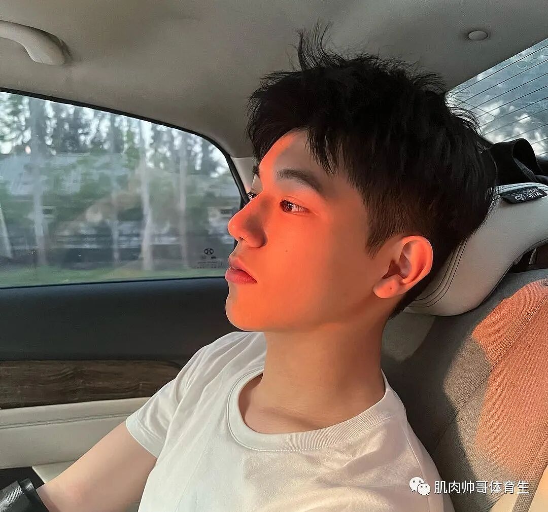 【帅哥】每天早上看会帅哥，又是精神满满的一天（组图） - 11