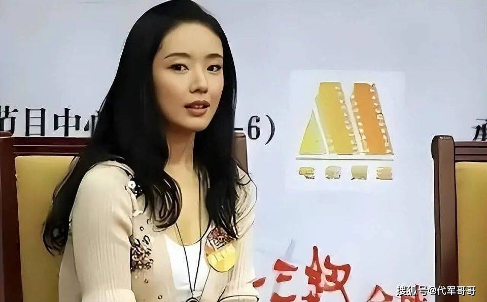 她曾被张艺谋力捧，成名后与富豪卷款61亿逃往国外（组图） - 9
