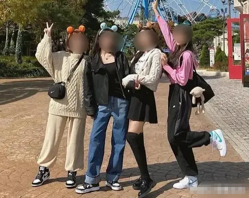 4女生KTV点男模陪一整晚只给500，被揍后正脸曝光长相和行太为反差（组图） - 1