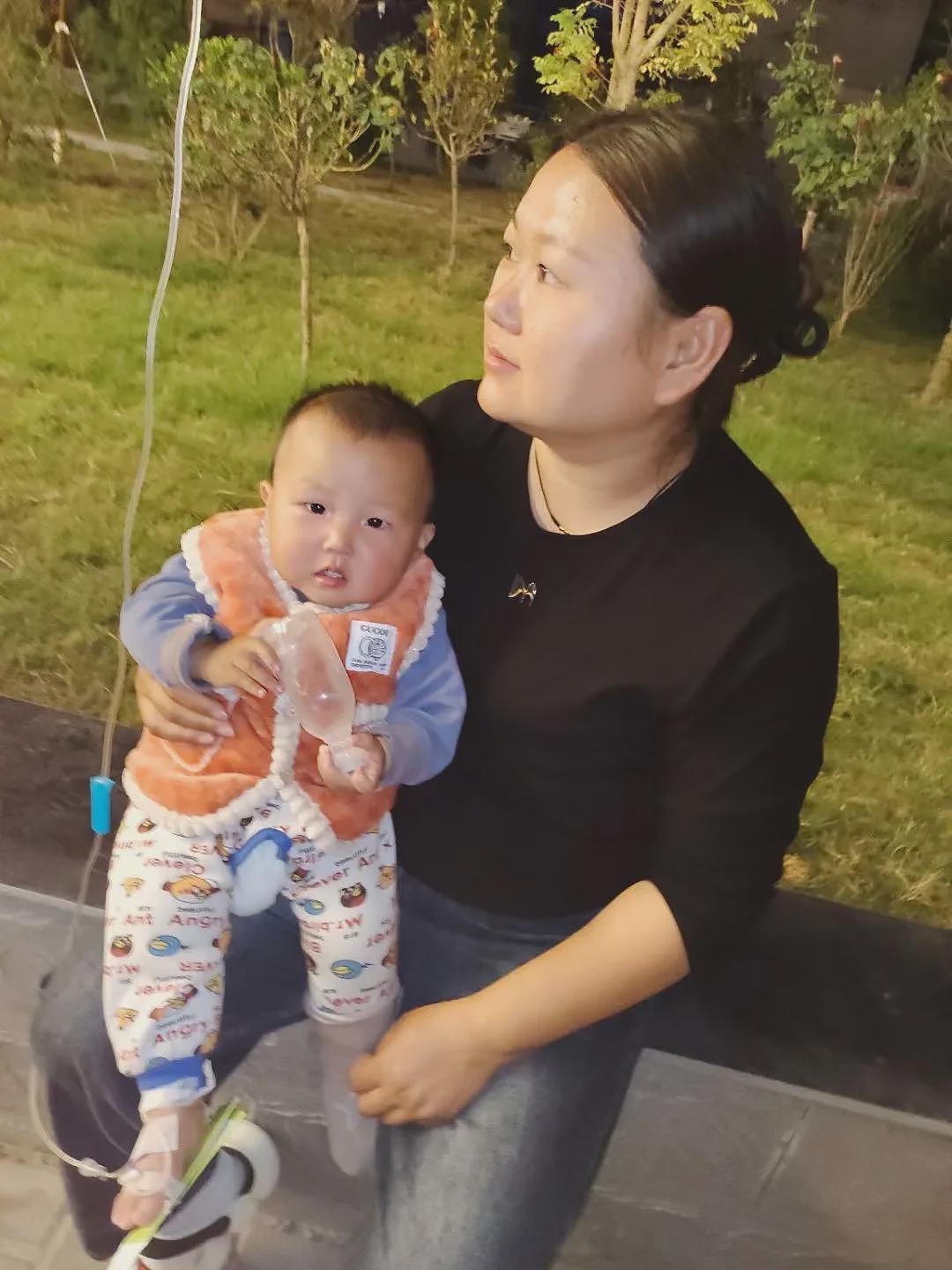 深夜直播间,跳舞自救的妈妈们(组图) - 16