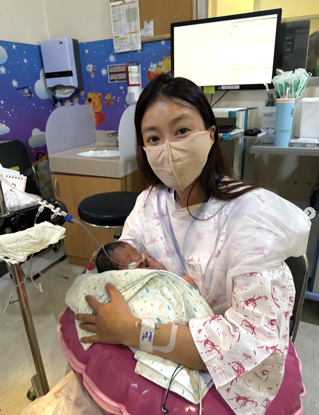 韩性感金刚芭比官宣2胎!“去前夫留子”用冷冻胚胎生女,孕前体脂8%,曾背长子爬喜马拉雅山(组图) - 27