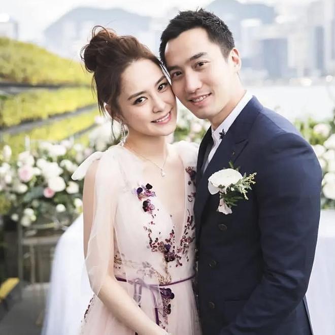 钟欣潼前夫被曝婚变,第三任妻子删光合照,结婚三年育有俩子女(组图) - 3