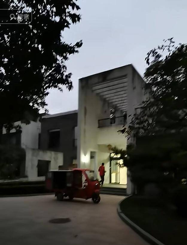 杨振宁逝世半月,翁帆独守“归根居”,近况如何?(组图) - 5