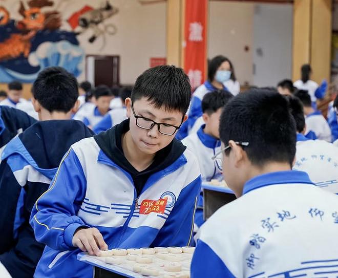 男孩回忆离世奶奶作文爆火，回应AI质疑：算另一种夸奖（组图） - 4