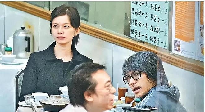 王晶再爆猛料!63岁周星驰未婚未育暗藏隐秘,将一女人藏心底33年(组图) - 13