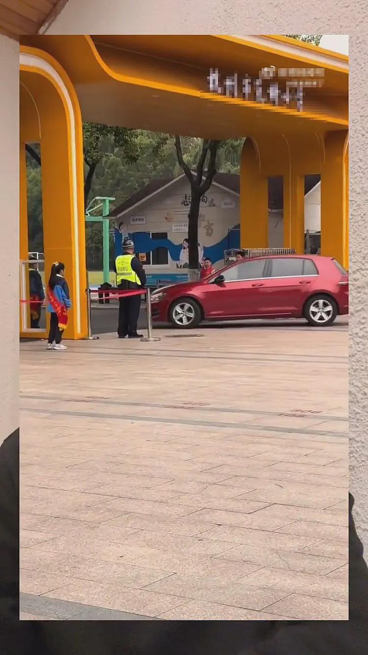 小学生给校车敬礼后续：官方通报，最让人恶心的一幕却在评论区（组图） - 17