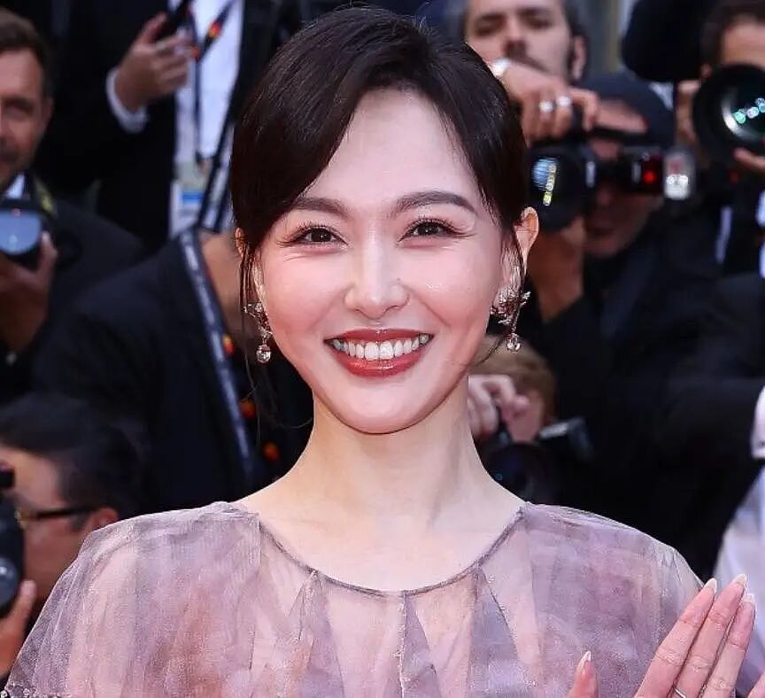 《繁花》后续影响来了！唐嫣被曝新剧延迟开机，杂志封面取消拍摄（组图） - 1