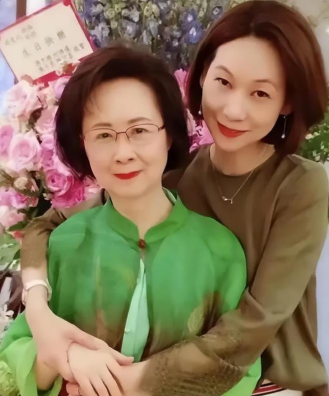 琼瑶儿媳被质疑消费婆婆！短剧《还珠》犯低级错误，剧方连夜修改（组图） - 22
