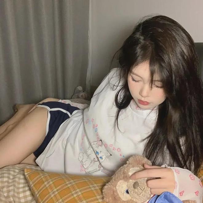 【美女】甜美女神前凸后翘，肤白水嫩又纯又欲，这也太美了吧！（组图） - 24