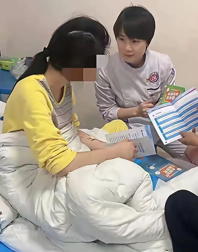 湖南医院性爱视频事件中男主塌房后,护士长妻子靠3个细节,赢得全网怒赞(组图) - 2