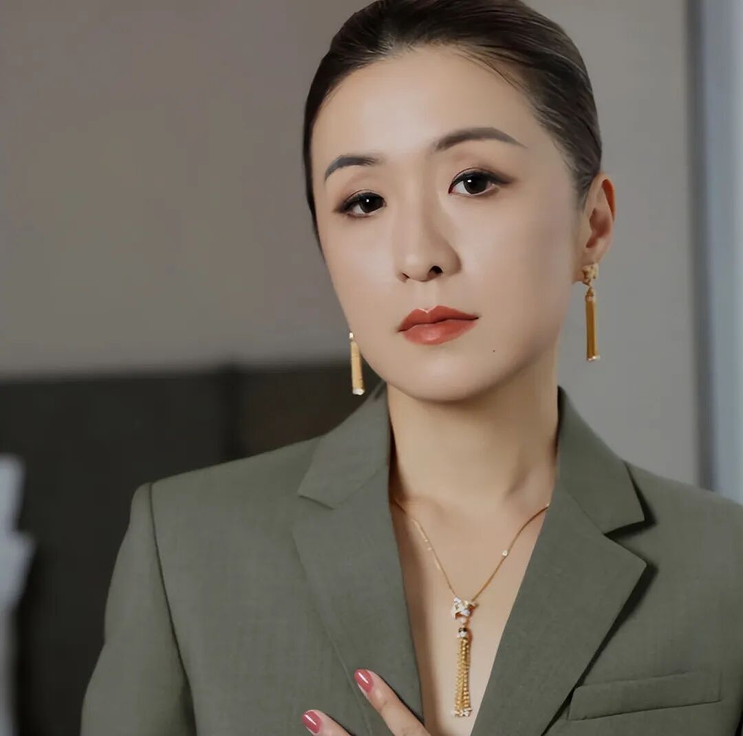 《繁花》后续影响来了！唐嫣被曝新剧延迟开机，杂志封面取消拍摄（组图） - 5