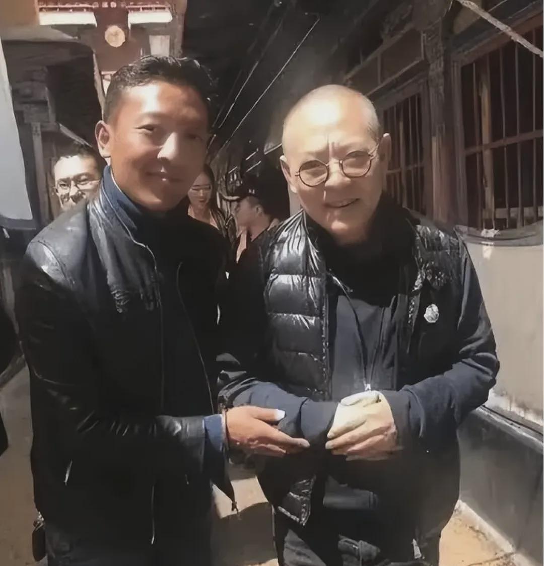 冲上热搜！62岁李连杰回春，引爆“换心”传闻，本人脱衣亲自回应（组图） - 14
