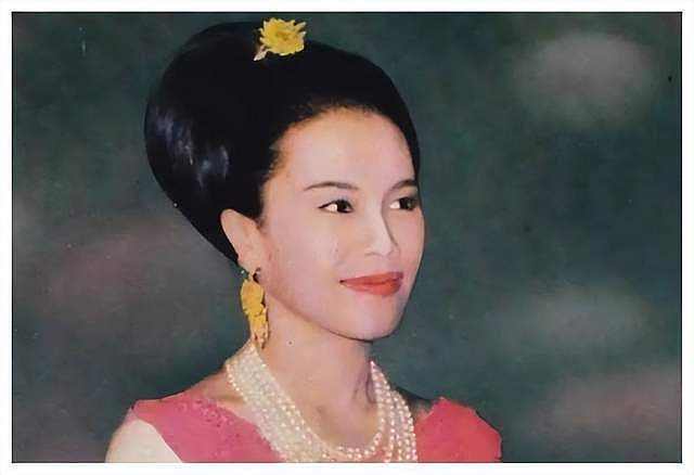 诗丽吉太后留下19顶王冠遗产，珍稀珠宝亚洲之最，各方暗中争产（组图） - 6