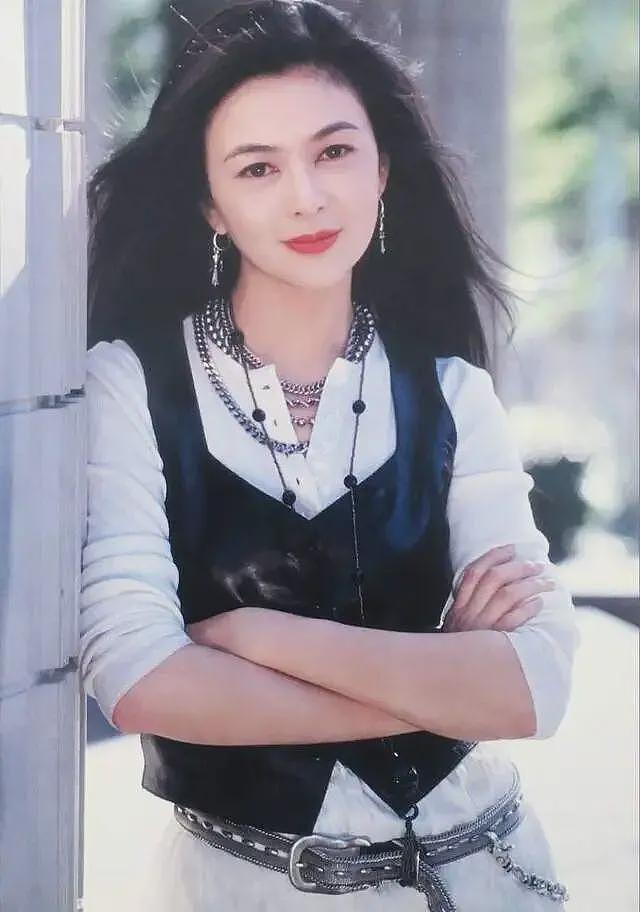 关之琳与张曼玉，就这样写下了自己的人生，三观如此不同，结局却一样（组图） - 3