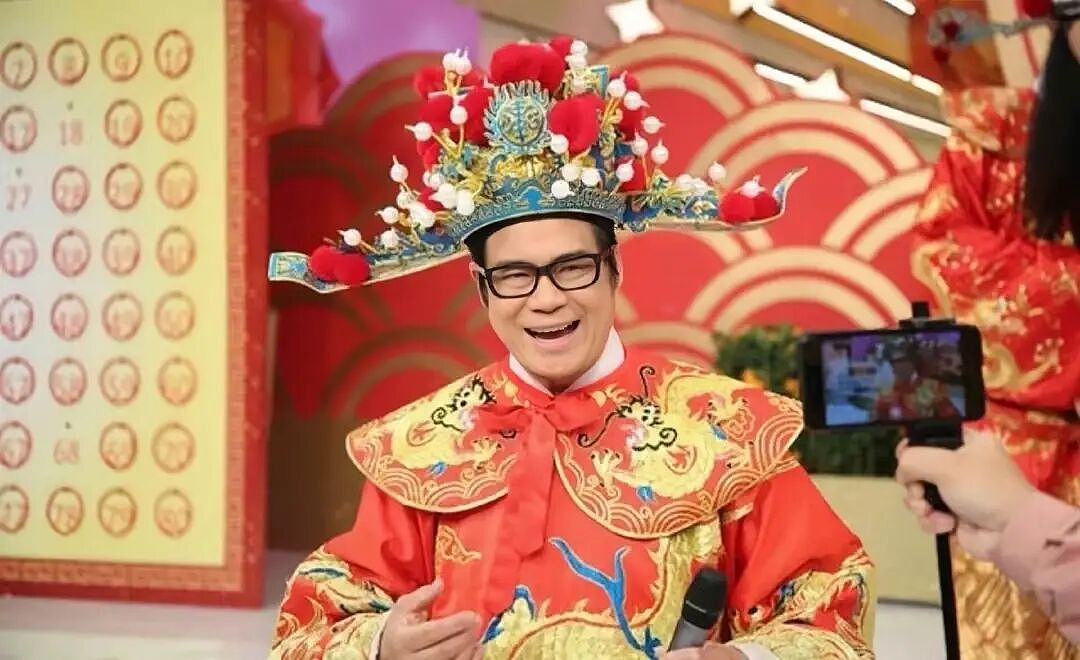 恭喜!TVB知名演员认爱小18岁绯闻女友,是隐形富豪,在香港拥有多块土地(组图) - 9