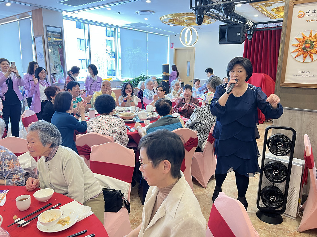 弘扬敬老爱老中华传统美德，慧贤会办 2025年耆福敬老宴（组图） - 8