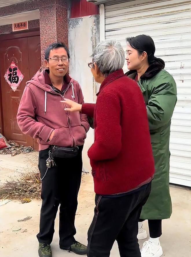传农民歌手李根去世!曾凭《快乐老家》走红,被网友称灵魂歌手(组图) - 21