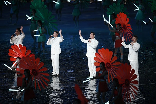 全运会开幕式:刘德华压轴高歌中国人!陈小春率大湾仔唱海阔天空(视频/组图) - 7