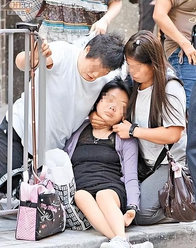 女模特嫁入豪门后成玩物暴瘦44斤成骷髅？经历和颜值对比让人泪崩（组图） - 10