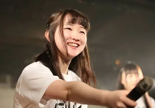 日本24岁女偶像全裸惨死宾馆,57岁退休男花光6千万包养,却趁开房泄欲3刀杀了她!(组图) - 5