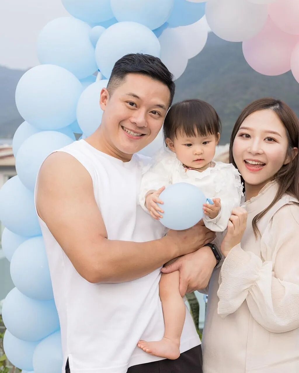 恭喜!32岁TVB男演员宣布再做爸爸,与太太愿望达成三年抱三(组图) - 2