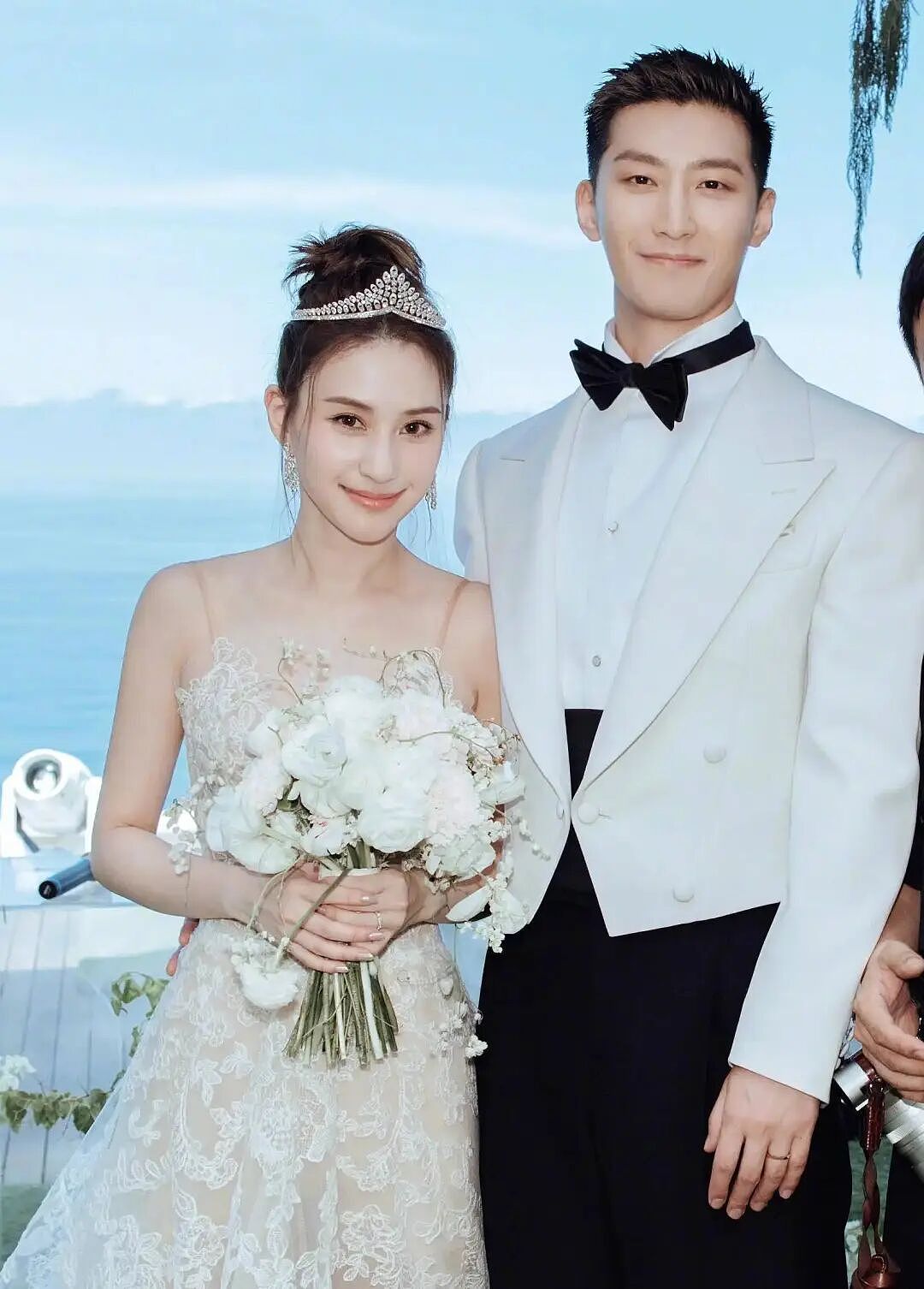 窦骁何超莲婚变风波后首次同框，两人在澳大利亚被偶遇（组图） - 3