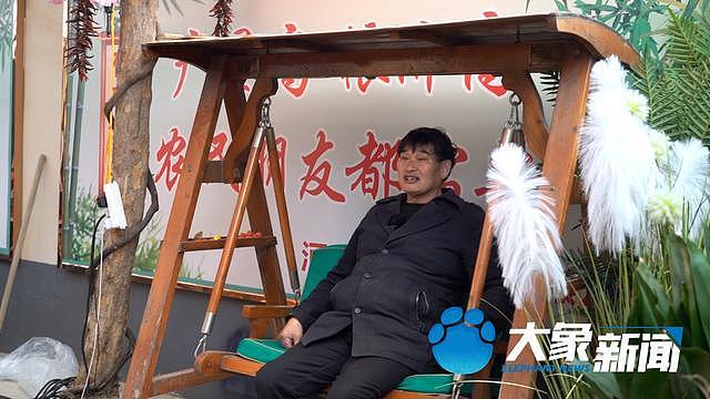 “大衣哥”反击网暴：前前后后借出去100多万，要不回来了（组图） - 1