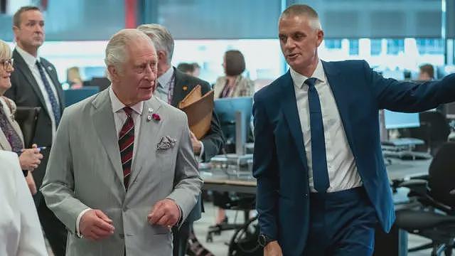 BBC总裁为何辞职?纪录片剪辑事件究竟怎么回事?(组图) - 4