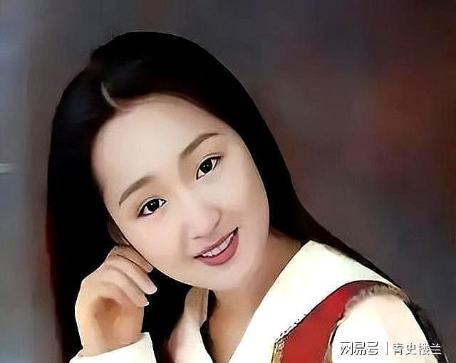 这一次，54岁不婚不育的杨钰莹，原来早已经上了另一条大道（组图） - 5