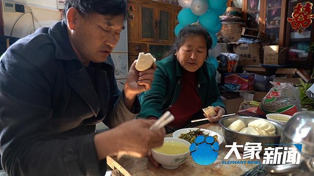 “大衣哥”反击网暴：前前后后借出去100多万，要不回来了（组图） - 11