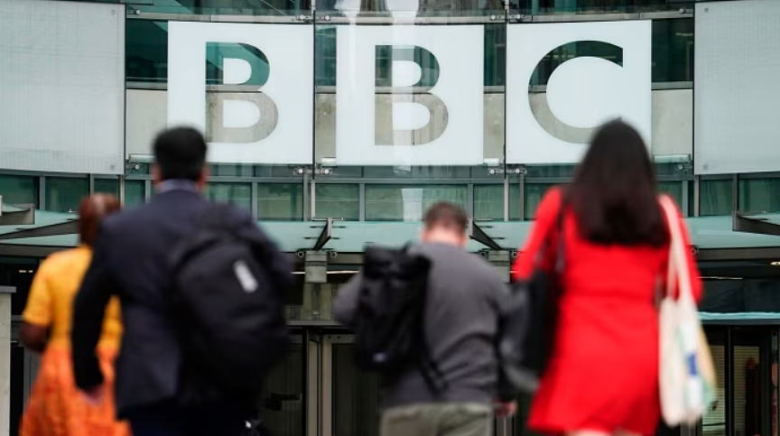 英美罕见狗血大戏！特朗普怒告BBC：fake news！要么公开道歉，要么赔我10亿美元（组图） - 12