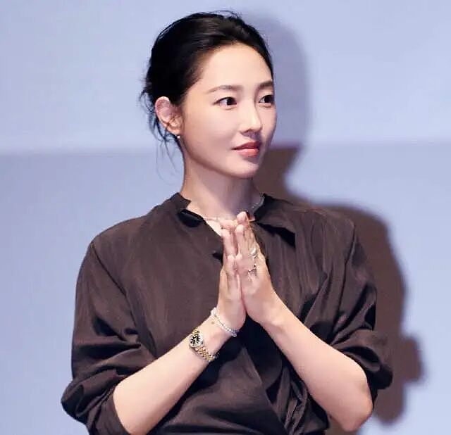 白百何被骂翻了！聊天记录自锤耍大牌难搞，曝导演妻子隐私遭抨击（组图） - 1
