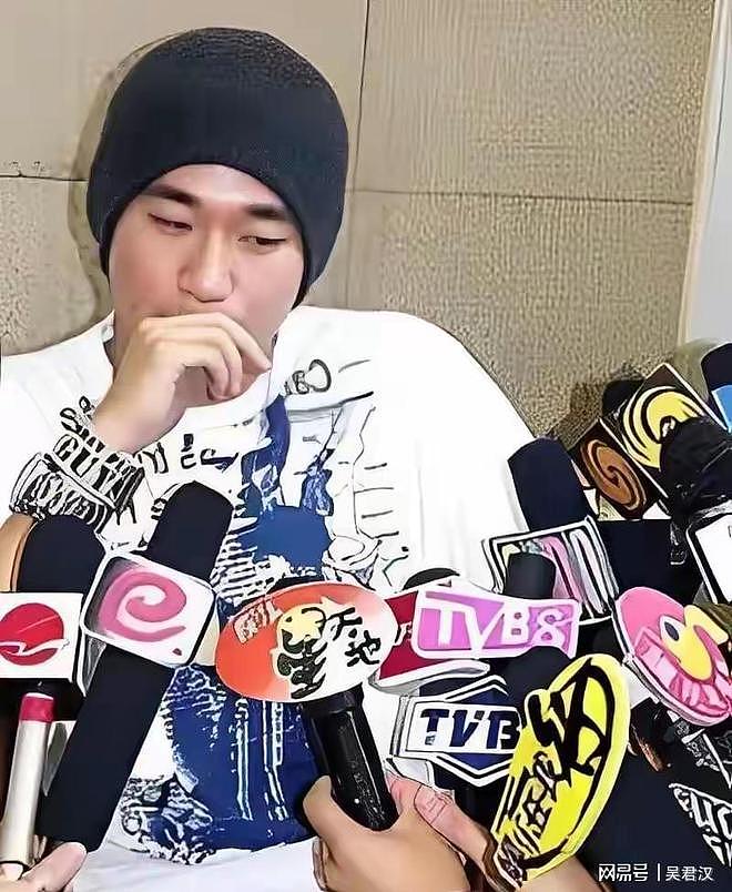 定居泰国、高调炫富？张国立现状堪忧，这一次再也没人能管住张默（组图） - 14