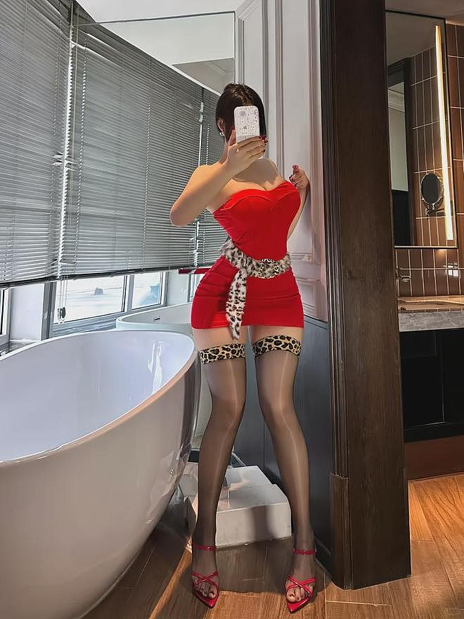 【美女】辣度指数爆表的微胖系女神，丰满身材，极致腰臀比（组图） - 6