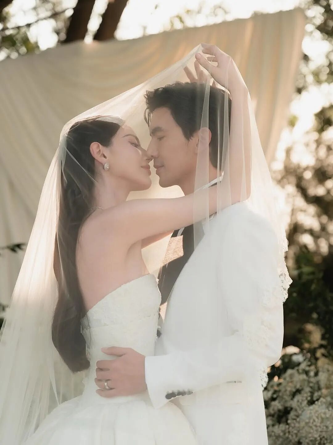 恋爱7年，泰国迪丽热巴结婚了！（组图） - 2