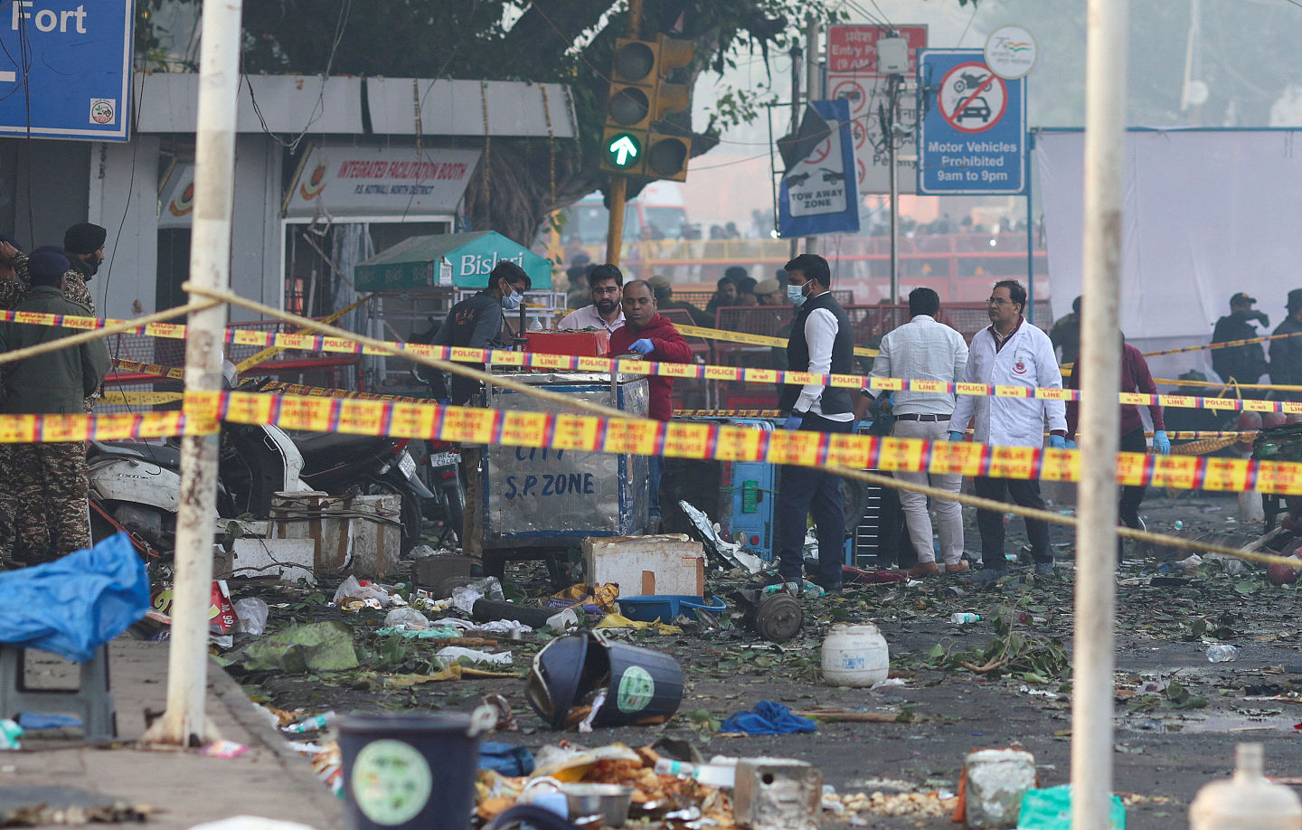 残肢散落街头！印度汽车爆炸9死“疑自杀炸弹攻击”，凶嫌长相曝光（视频/组图） - 2