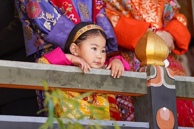 不丹老国王庆祝70岁寿辰，四个妻子齐亮相，印度总理莫迪亲临捧场（组图） - 6